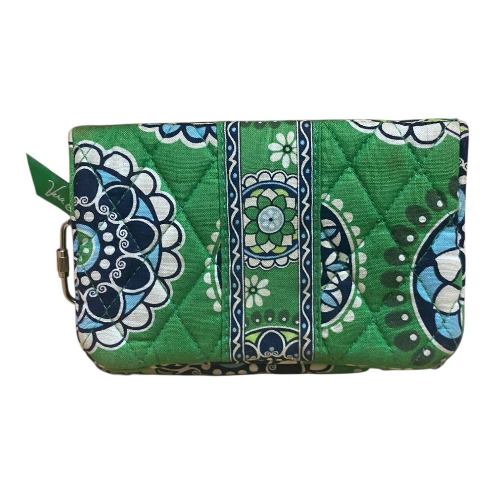 Vera Bradley Retired Cupcake Green Quilted Wallet Coin Purse Bifold Floral